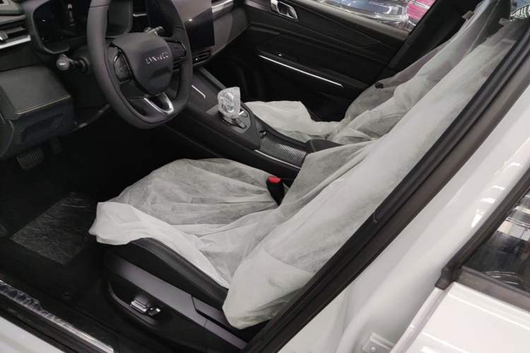 Used Lynk & Co 01 2025 2.0TD Two-Wheel Drive Refreshed Pro Version Left Front Seat