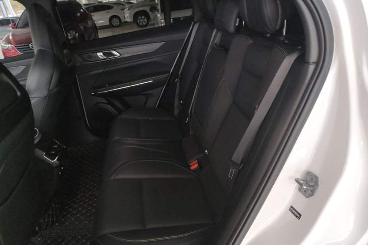 Used Lynk & Co 01 2025 2.0TD Two-Wheel Drive Refreshed Pro Version Left Rear Seat