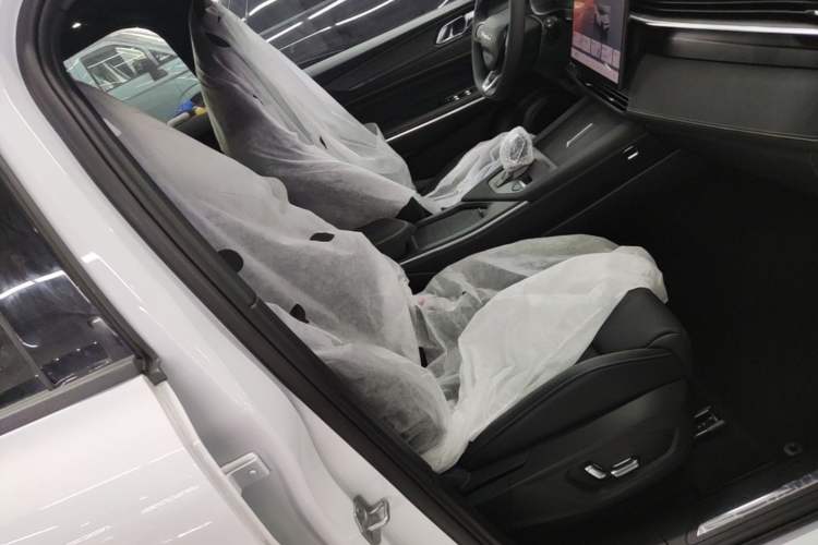 Used Lynk & Co 01 2025 2.0TD Two-Wheel Drive Refreshed Pro Version Right Front Seat