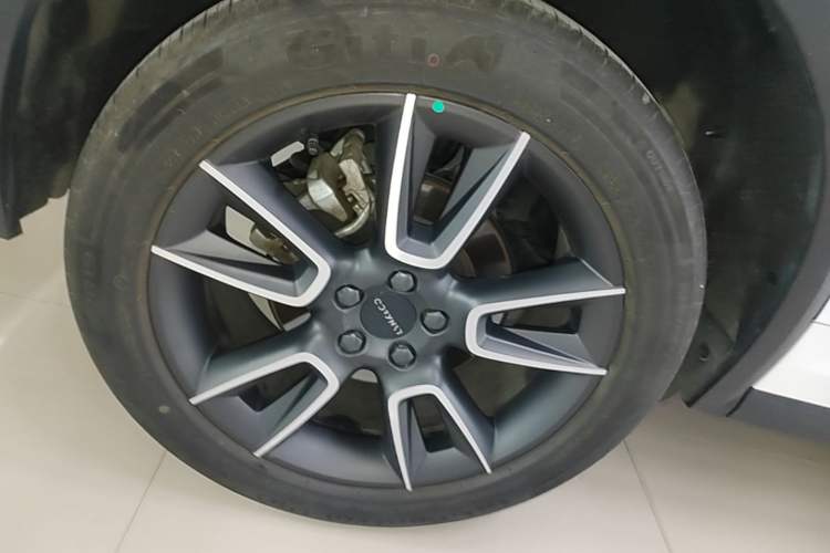 Used Lynk & Co 01 2025 2.0TD Two-Wheel Drive Refreshed Pro Version Right Rear Wheel Hub