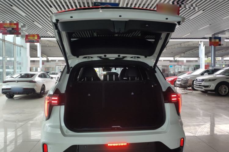 Used Lynk & Co 01 2025 2.0TD Two-Wheel Drive Refreshed Pro Version Trunk