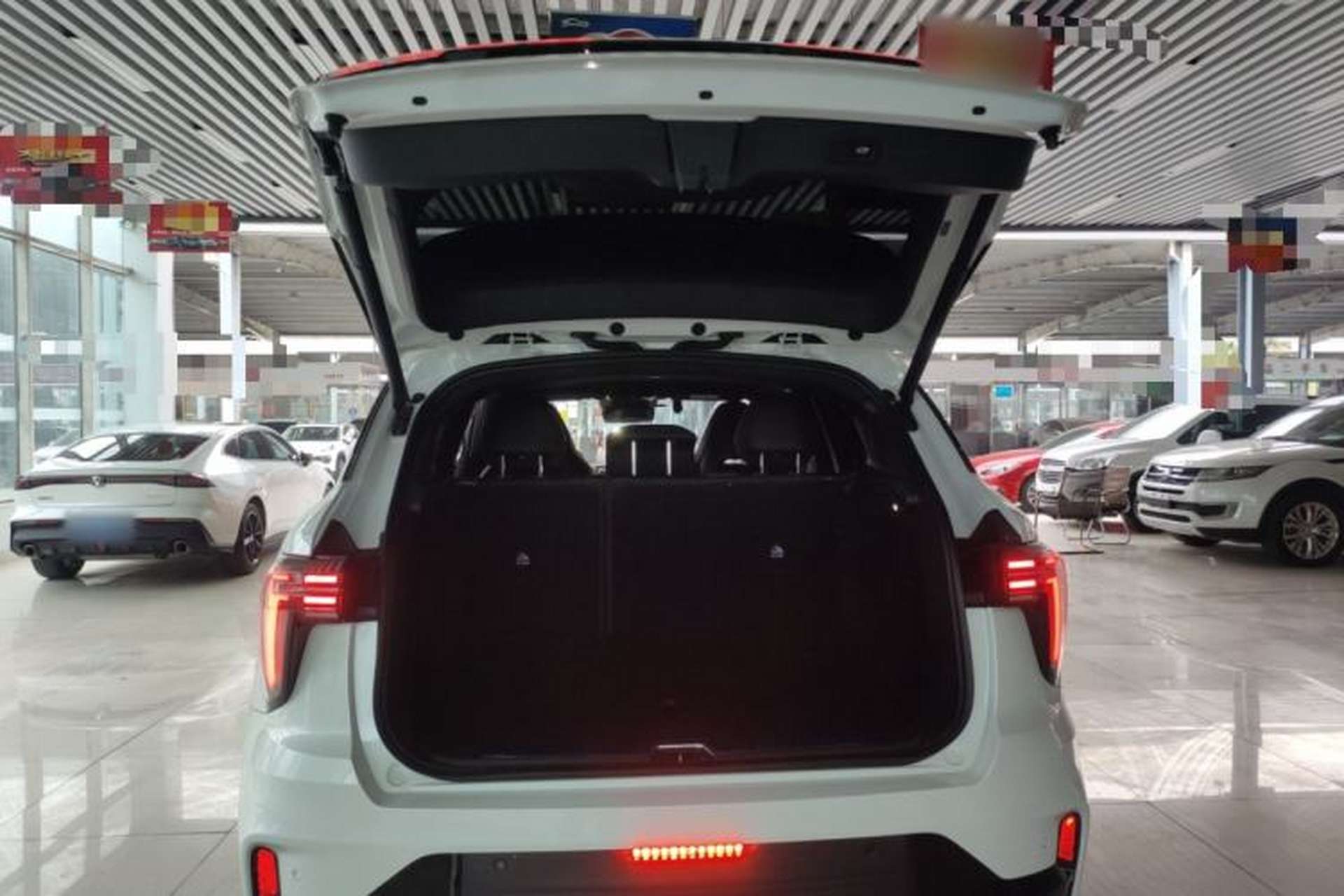 Used Lynk & Co 01 2025 2.0TD Two-Wheel Drive Refreshed Pro Version Trunk
