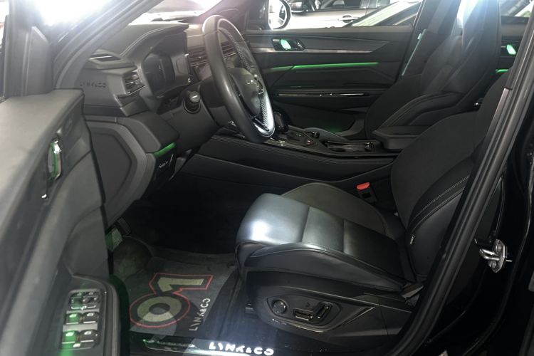 Used Lynk & Co 01 EM-P 2021 1.5TD PHEV Halo Interior 2