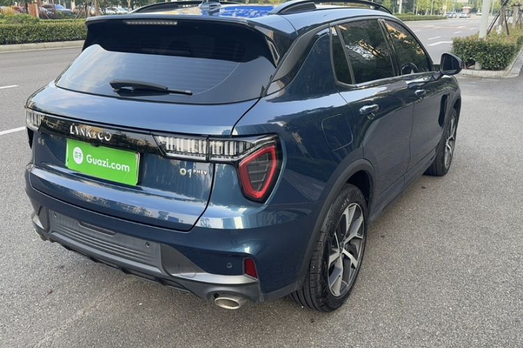 Used Lynk & Co 01 EM-P 2022 1.5TD PHEV Plus Exterior 5