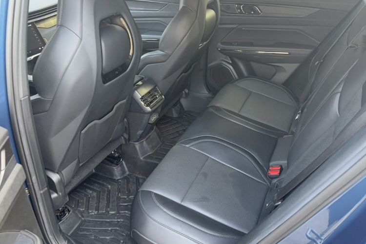 Used Lynk & Co 01 EM-P 2022 1.5TD PHEV Plus Interior 3