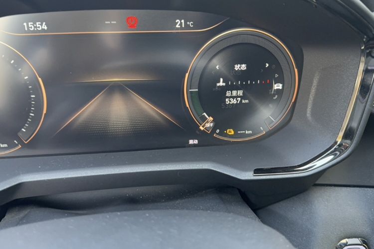 Used Lynk & Co 01 EM-P 2022 1.5TD PHEV Plus Odometer Close Up