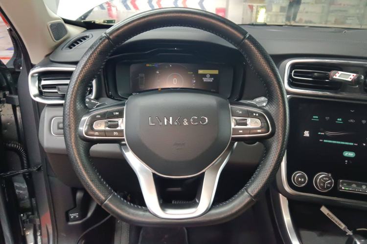 Used Lynk & Co 01 EM-P 2019 1.5T PHEV Pro Steering Wheel