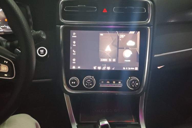 Used Lynk & Co 01 EM-P 2018 1.5T PHEV JingPro National Emission Standard V Audio And AC Panel