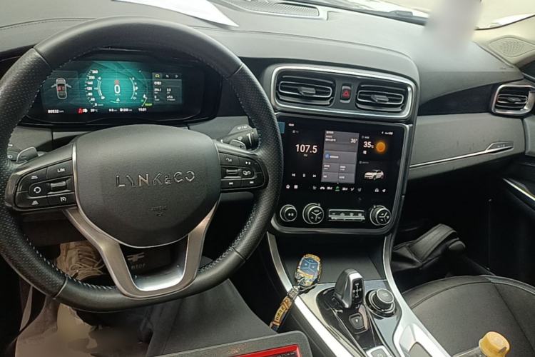 Used Lynk & Co 01 EM-P 2018 1.5T PHEV Jing Guo V Center Console