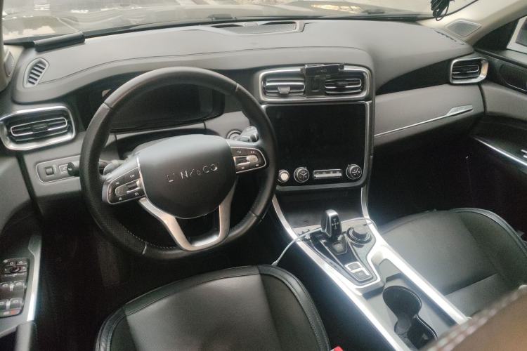Used Lynk & Co 01 EM-P 2018 1.5T PHEV JingPro National Emission Standard V Center Console