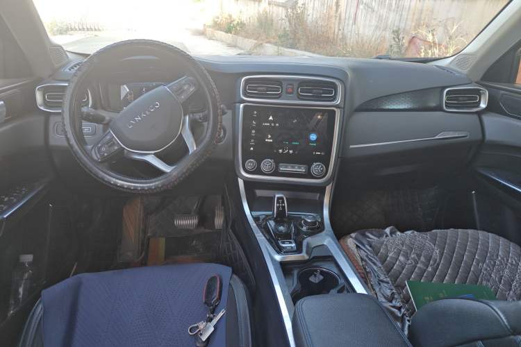 Used Lynk & Co 01 EM-P 2018 1.5T PHEV Jing Guo V Center Console