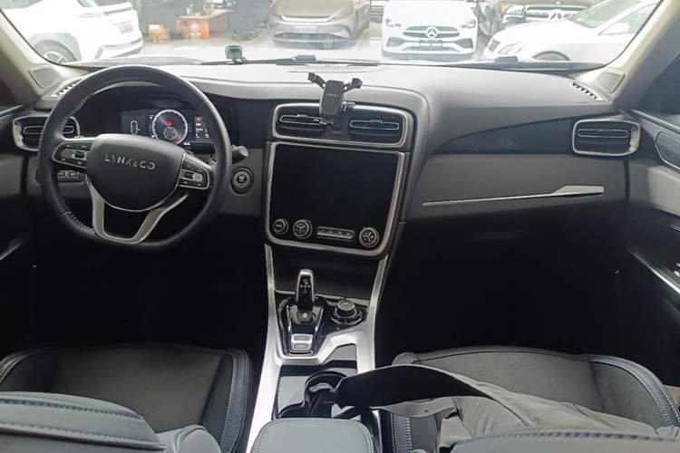 Used Lynk & Co 01 EM-P 2018 1.5T PHEV JingPro National Emission Standard V Center Console
