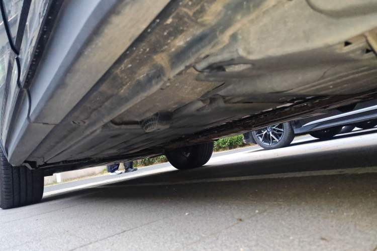 Used Lynk & Co 01 EM-P 2018 1.5T PHEV JingPro National Emission Standard V Chassis Rear Left