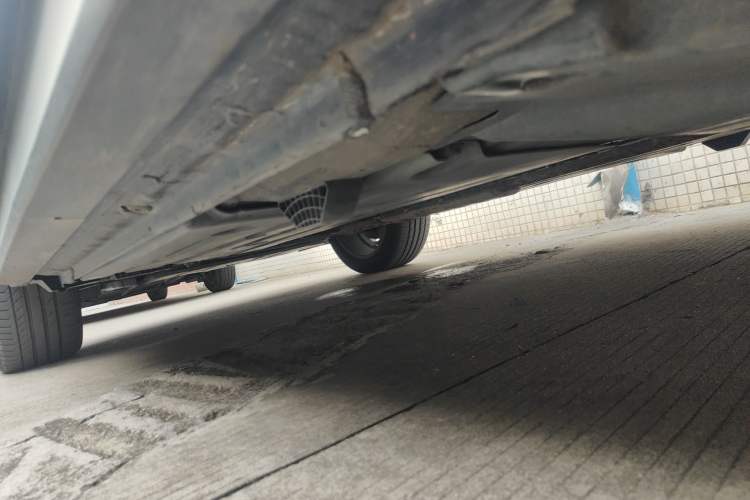 Used Lynk & Co 01 EM-P 2018 1.5T PHEV JingPro National Emission Standard V Chassis Rear Left
