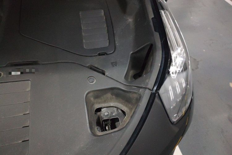 Used Lynk & Co 01 EM-P 2018 1.5T PHEV JingPro National Emission Standard V Engine Bay Left