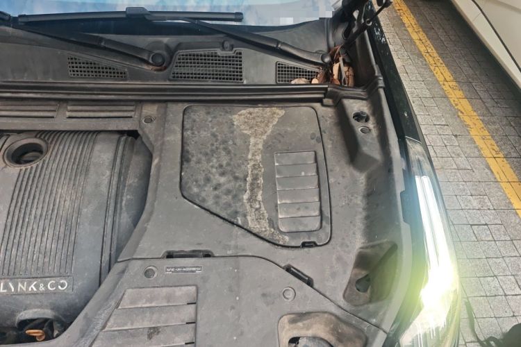 Used Lynk & Co 01 EM-P 2018 1.5T PHEV JingPro National Emission Standard V Engine Bay Left