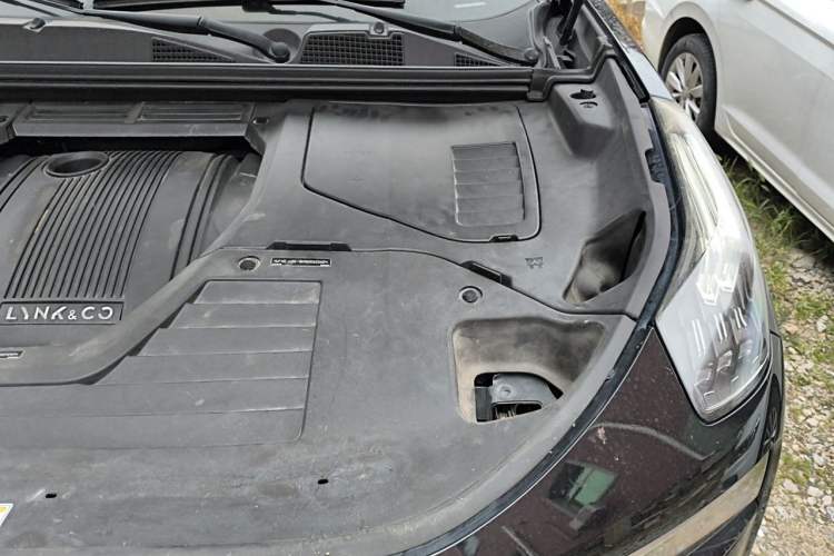Used Lynk & Co 01 EM-P 2018 1.5T PHEV Jing Guo V Engine Bay Left
