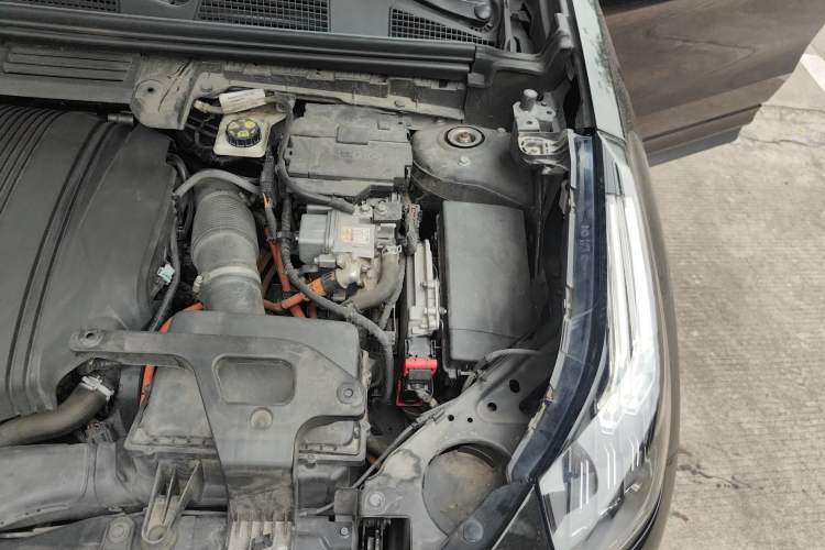 Used Lynk & Co 01 EM-P 2018 1.5T PHEV JingPro National Emission Standard V Engine Bay Left
