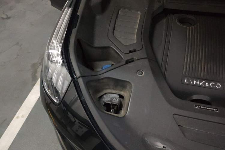Used Lynk & Co 01 EM-P 2018 1.5T PHEV JingPro National Emission Standard V Engine Bay Right