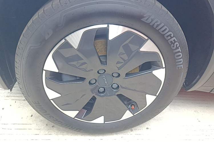 Used Lynk & Co 01 EM-P 2018 1.5T PHEV Jing Guo V Exterior 4