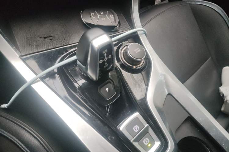 Used Lynk & Co 01 EM-P 2018 1.5T PHEV JingPro National Emission Standard V Gear Lever