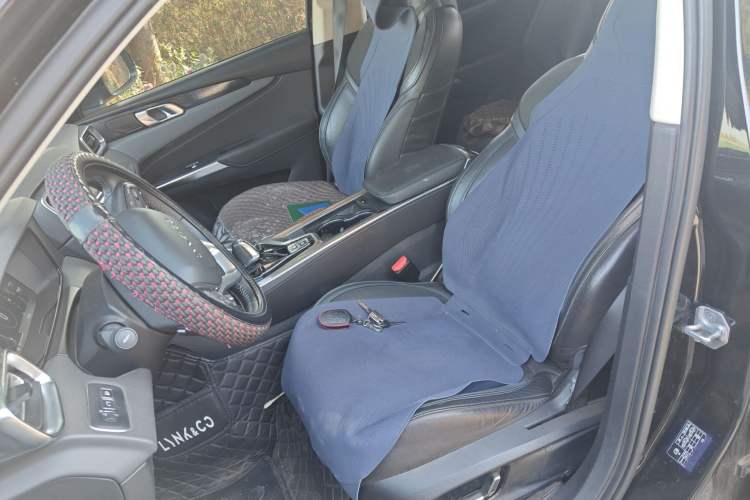 Used Lynk & Co 01 EM-P 2018 1.5T PHEV Jing Guo V Left Front Seat