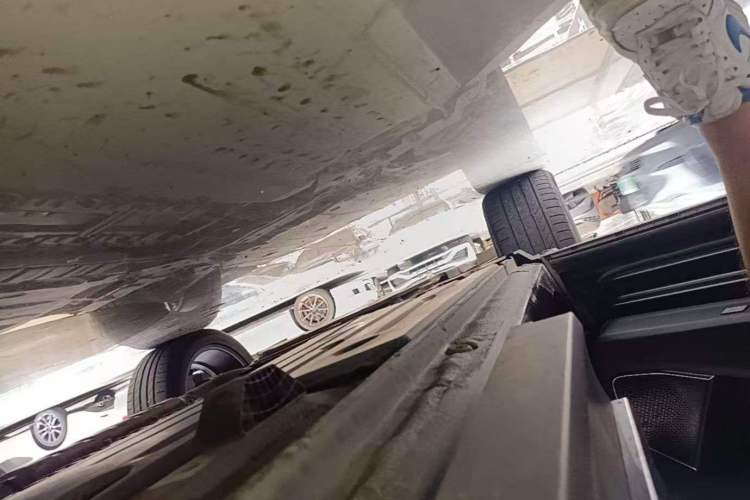 Used Lynk & Co 01 EM-P 2018 1.5T PHEV JingPro National Emission Standard V Left Side Sill