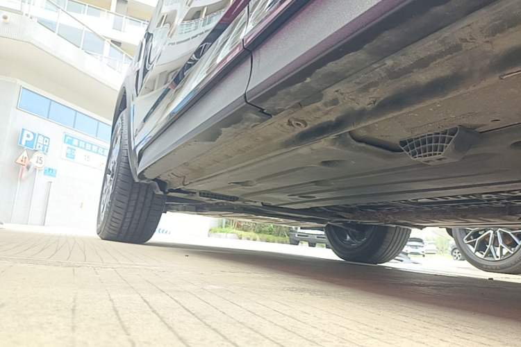 Used Lynk & Co 01 EM-P 2018 1.5T PHEV Jing Guo V Left Side Sill