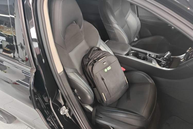 Used Lynk & Co 01 EM-P 2018 1.5T PHEV JingPro National Emission Standard V Right Front Seat