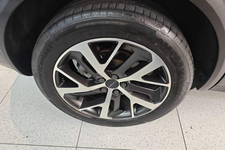 Used Lynk & Co 01 EM-P 2018 1.5T PHEV JingPro National Emission Standard V Right Rear Wheel Hub