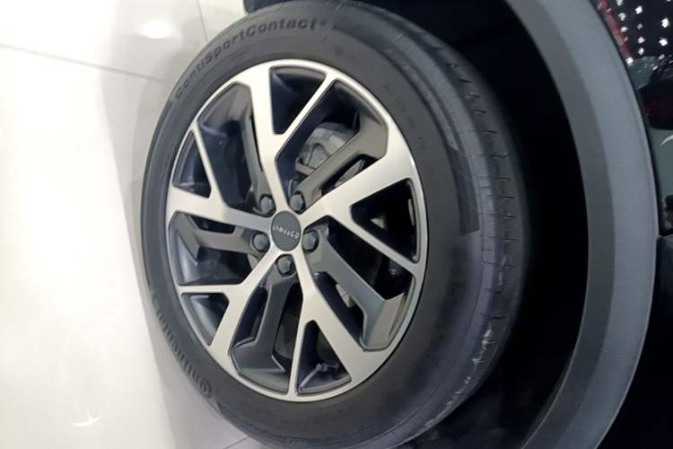 Used Lynk & Co 01 EM-P 2018 1.5T PHEV JingPro National Emission Standard V Right Rear Wheel Hub