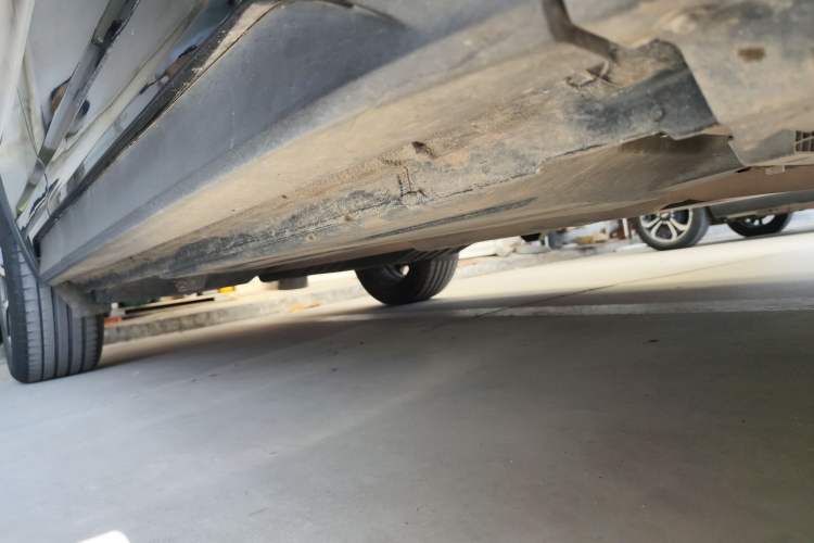 Used Lynk & Co 01 EM-P 2018 1.5T PHEV JingPro National Emission Standard V Right Side Sill