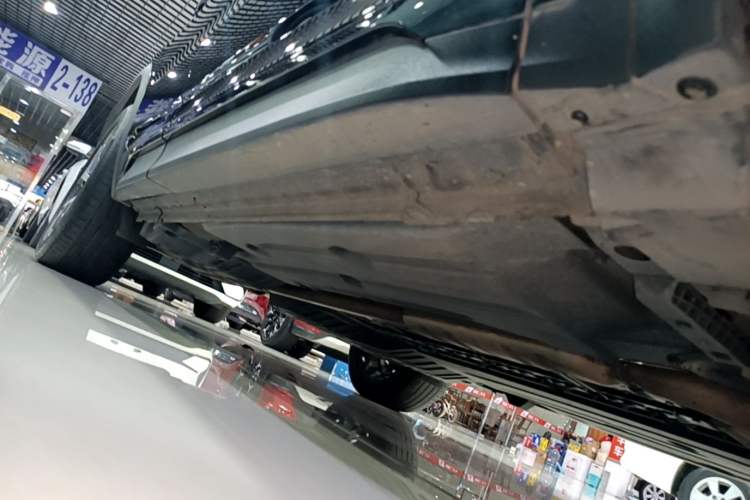 Used Lynk & Co 01 EM-P 2018 1.5T PHEV JingPro National Emission Standard V Right Side Sill