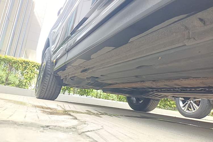 Used Lynk & Co 01 EM-P 2018 1.5T PHEV Jing Guo V Right Side Sill