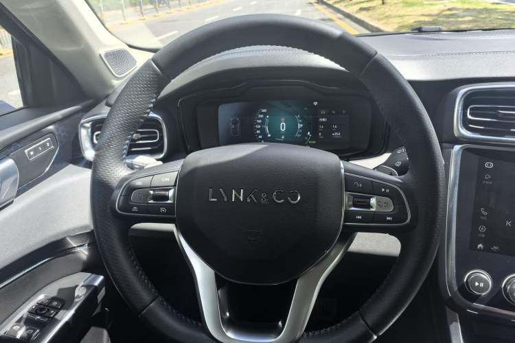 Used Lynk & Co 01 EM-P 2018 1.5T PHEV JingPro National Emission Standard V Steering Wheel
