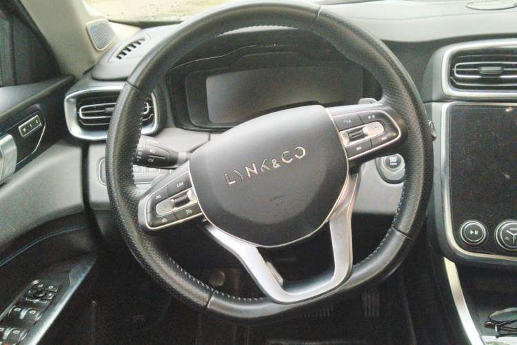 Used Lynk & Co 01 EM-P 2018 1.5T PHEV JingPro National Emission Standard V Steering Wheel
