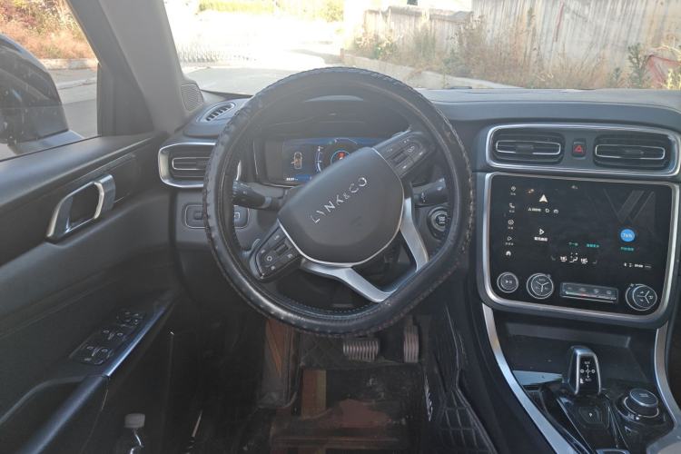 Used Lynk & Co 01 EM-P 2018 1.5T PHEV Jing Guo V Steering Wheel
