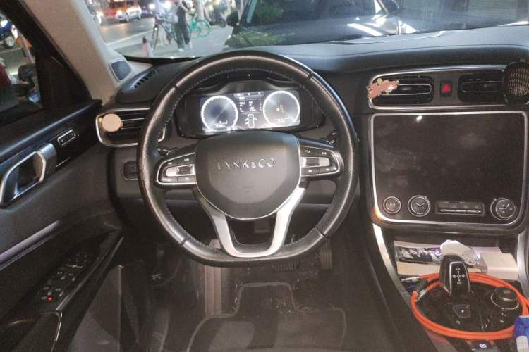 Used Lynk & Co 01 EM-P 2018 1.5T PHEV JingPro National Emission Standard V Steering Wheel