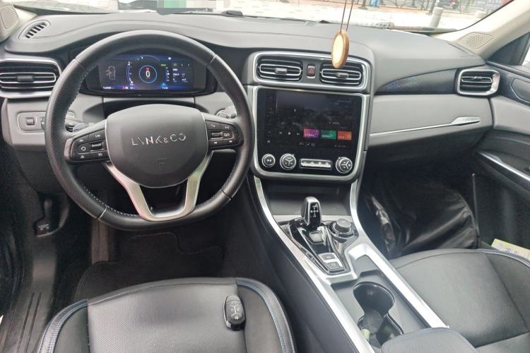 Used Lynk & Co 01 EM-P 2018 1.5T PHEV Jing Guo V Center Console