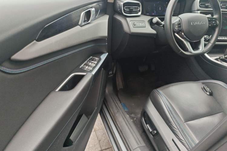 Used Lynk & Co 01 EM-P 2018 1.5T PHEV Jing Guo V Driver Seat