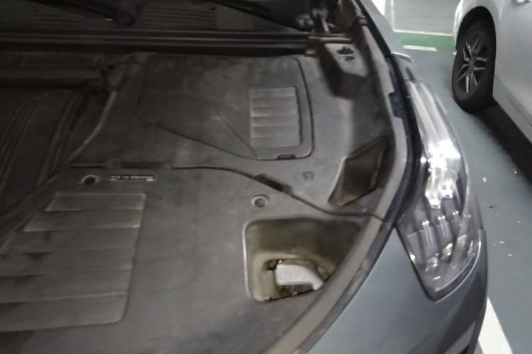 Used Lynk & Co 01 EM-P 2018 1.5T PHEV JingPro National Emission Standard V Engine Bay Left