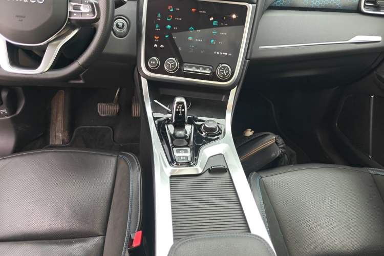Used Lynk & Co 01 EM-P 2018 1.5T PHEV JingPro National Emission Standard V Gear Lever