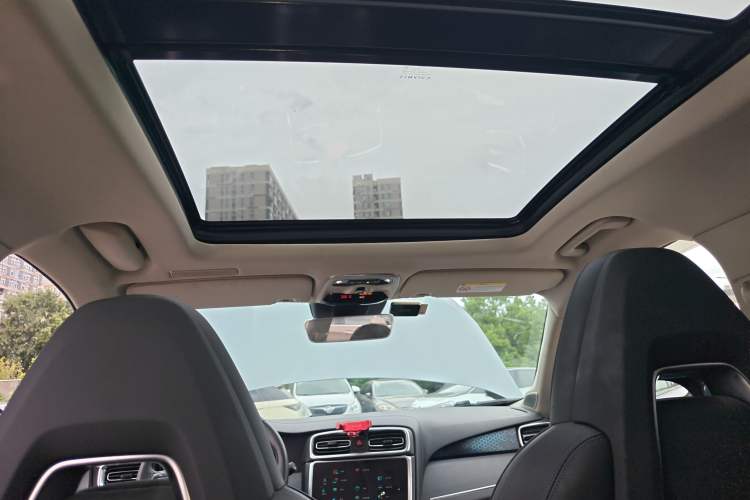 Used Lynk & Co 01 EM-P 2018 1.5T PHEV JingPro National Emission Standard V Headliner