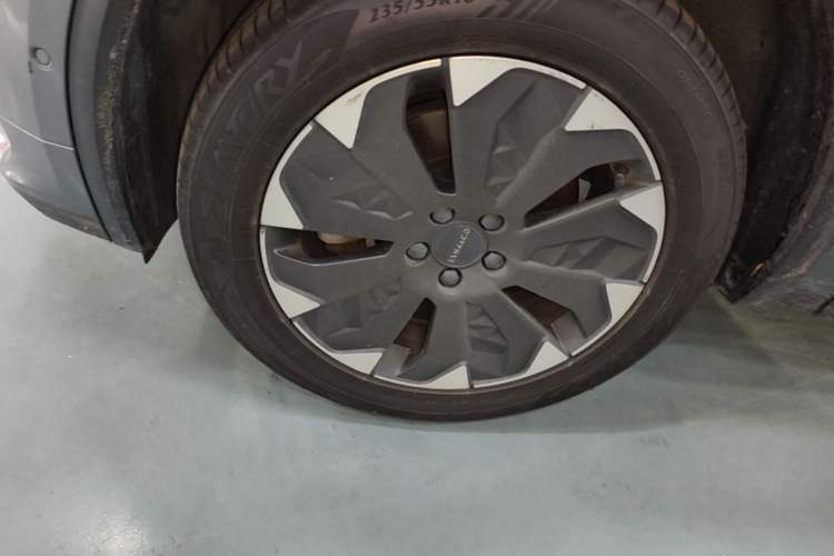 Used Lynk & Co 01 EM-P 2018 1.5T PHEV Jing Guo V Left Front Wheel Hub