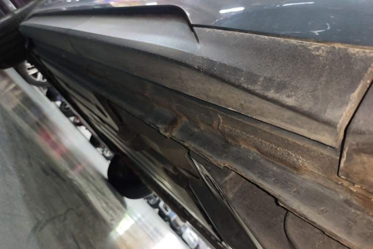 Used Lynk & Co 01 EM-P 2018 1.5T PHEV Jing Guo V Left Side Sill