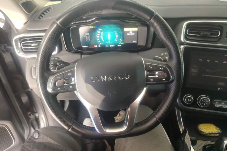 Used Lynk & Co 01 EM-P 2018 1.5T PHEV JingPro National Emission Standard V Steering Wheel