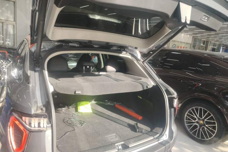 Used Lynk & Co 01 EM-P 2018 1.5T PHEV JingPro National Emission Standard V Trunk