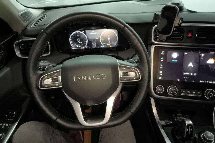 Used Lynk & Co 01 EM-P 2018 1.5T PHEV JingPro National Emission Standard V Center Console