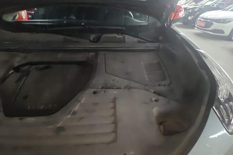 Used Lynk & Co 01 EM-P 2018 1.5T PHEV JingPro National Emission Standard V Engine Bay Left