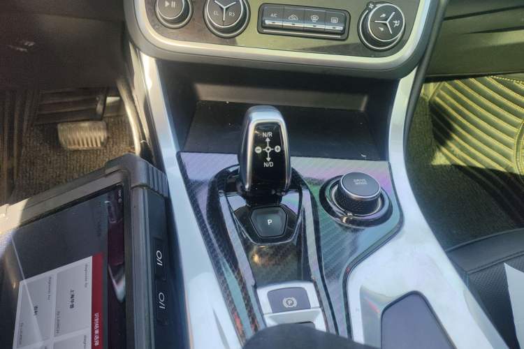 Used Lynk & Co 01 EM-P 2018 1.5T PHEV JingPro National Emission Standard V Gear Lever
